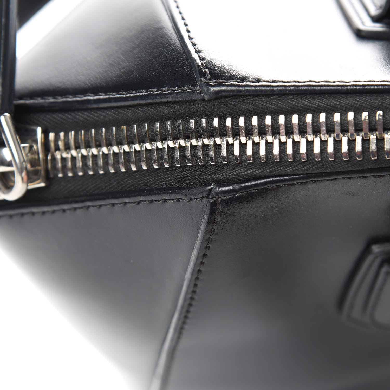 Givenchy Shiny Lord Calfskin Medium Antigona Black 19 of 20