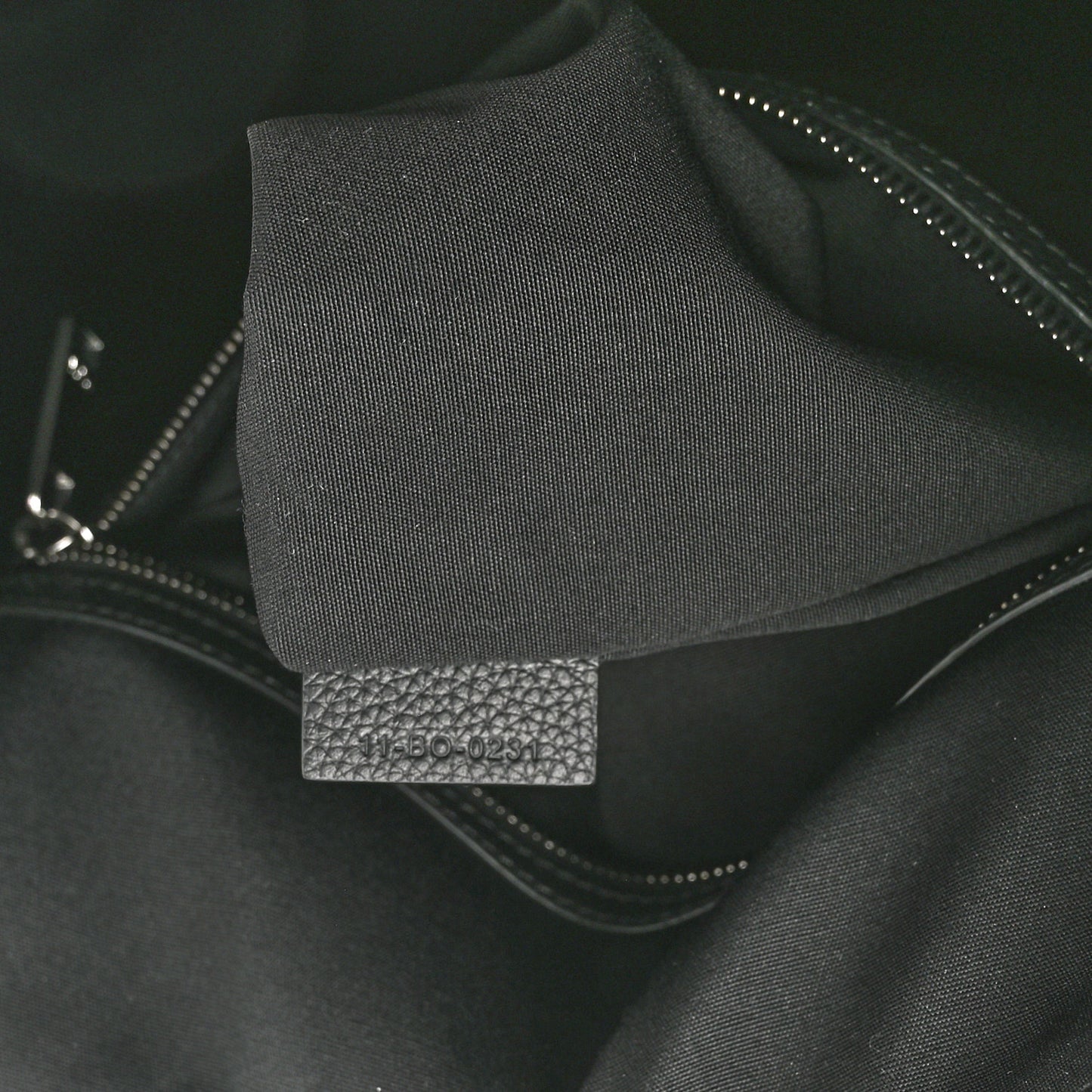 Oblique Saddle Tote Beige Black