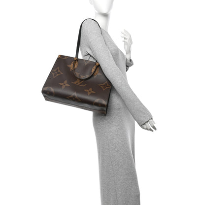 Louis Vuitton Reverse Monogram Giant Onthego MM 2 of 9