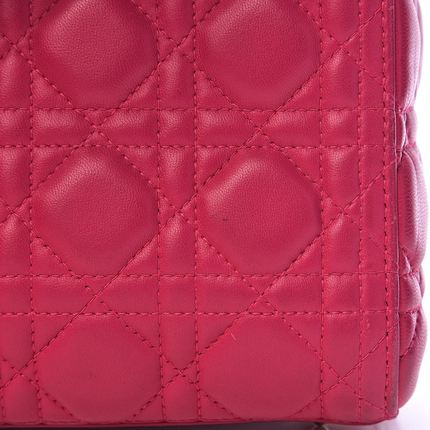 Lambskin Cannage Medium Lady Dior Fuchsia