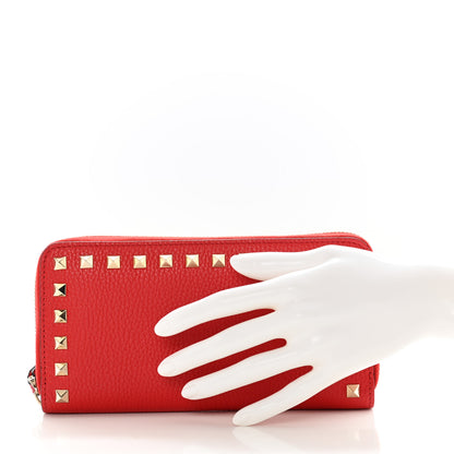 Valentino Garavani Pebbled Calfskin Rockstud Zip Around Wallet Rosso Valentino 2 of 7