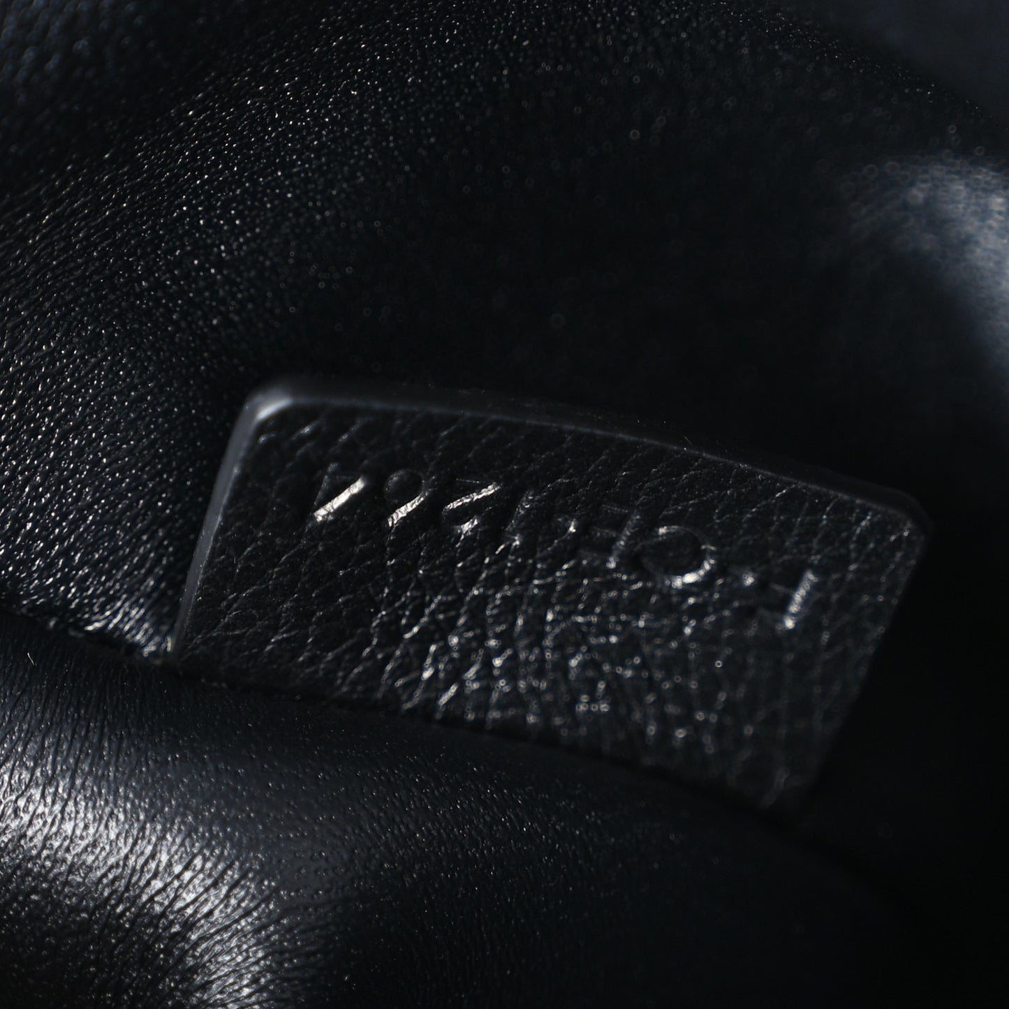 Supple Calfskin Teen Victoire Black
