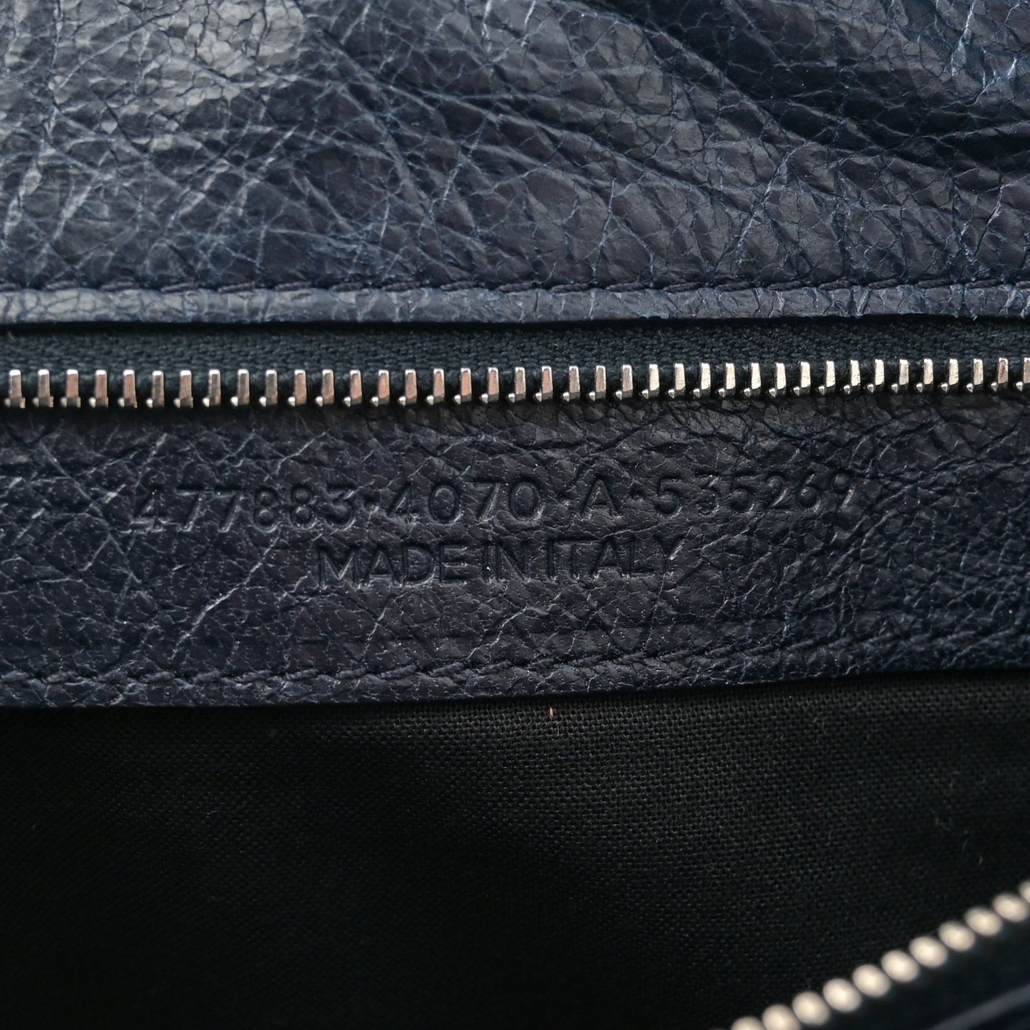 Agneau S Cushion Square Crossbody Dark Night Red