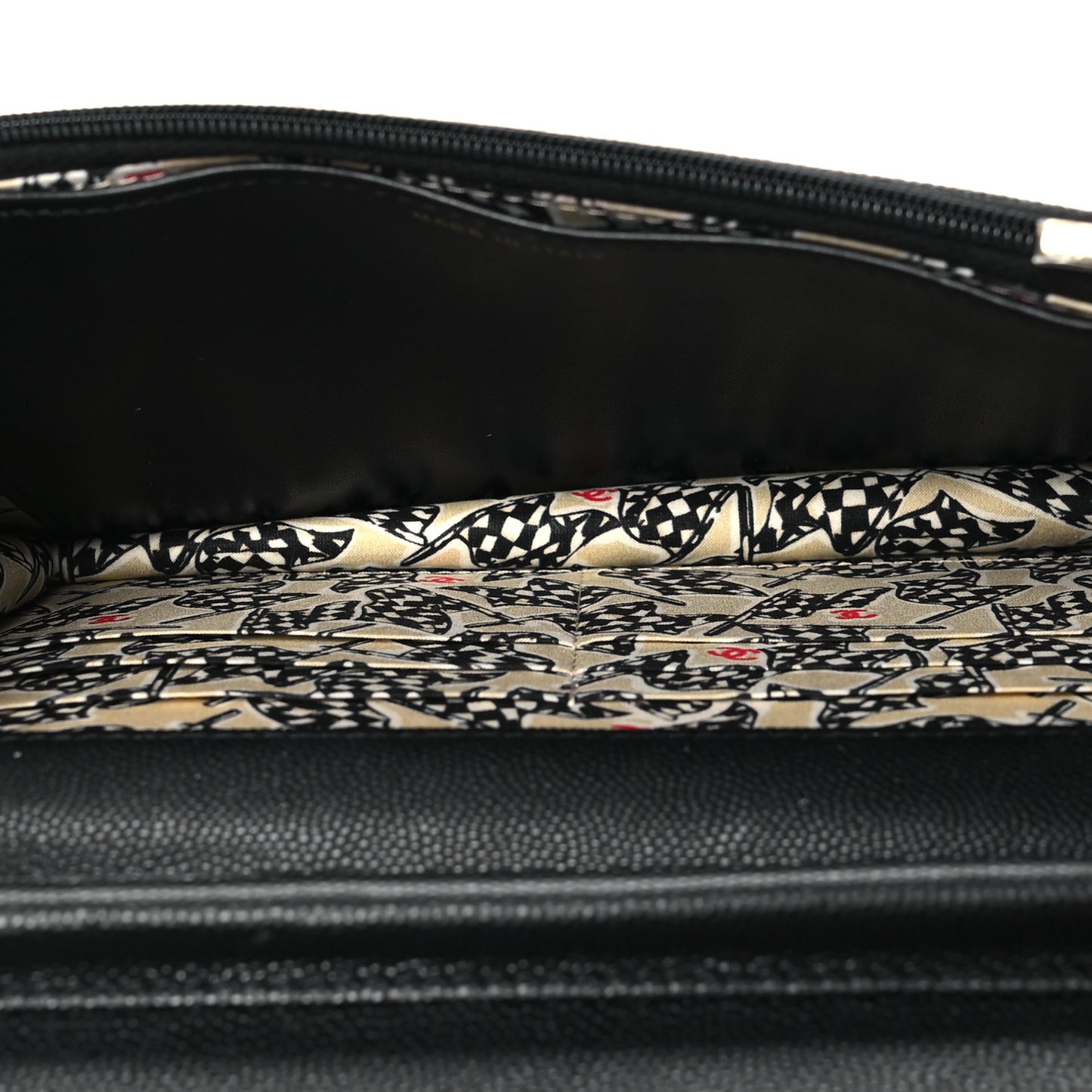 Caviar Quilted Striated CC Wallet On Chain WOC Black