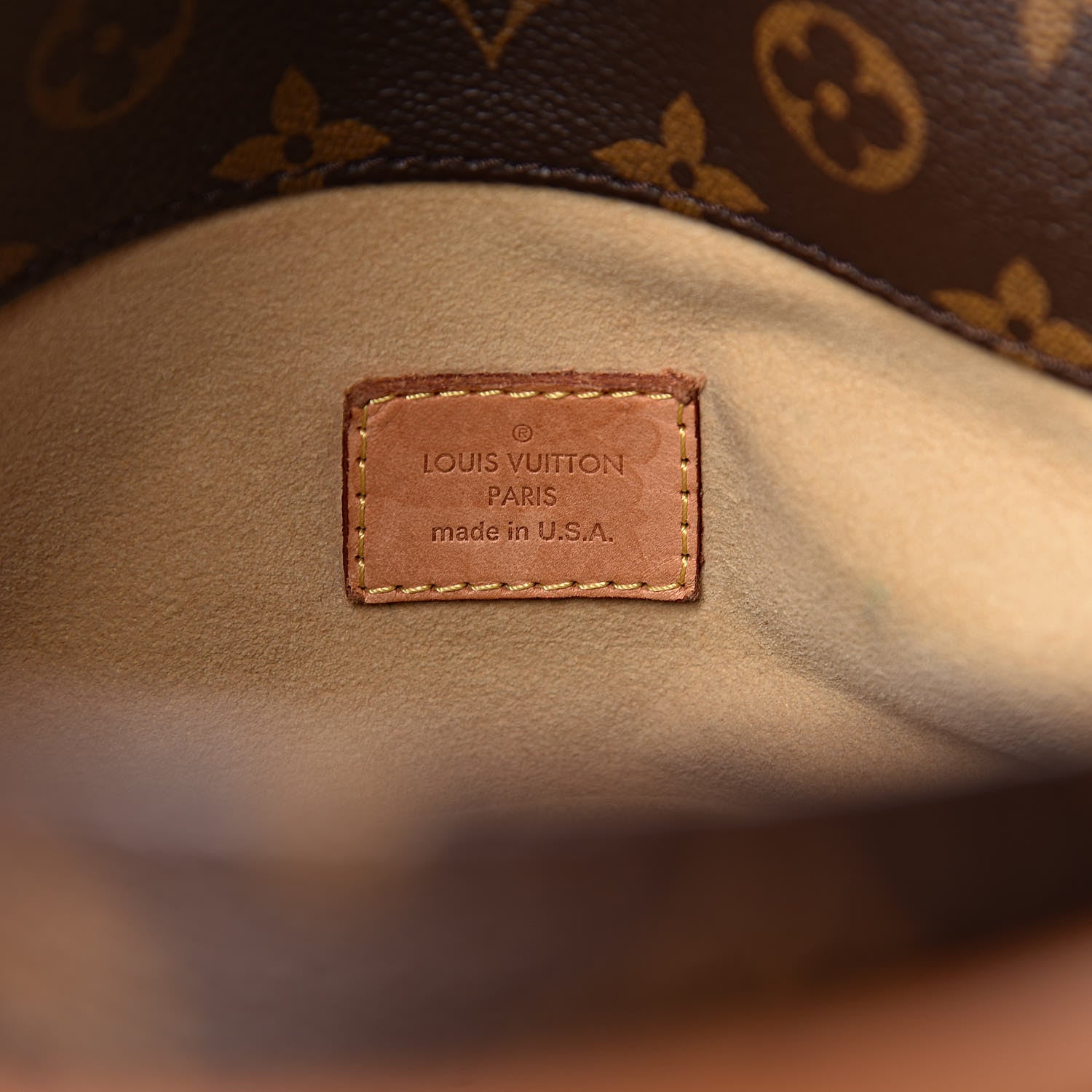 Louis Vuitton Monogram Artsy MM 9 of 16
