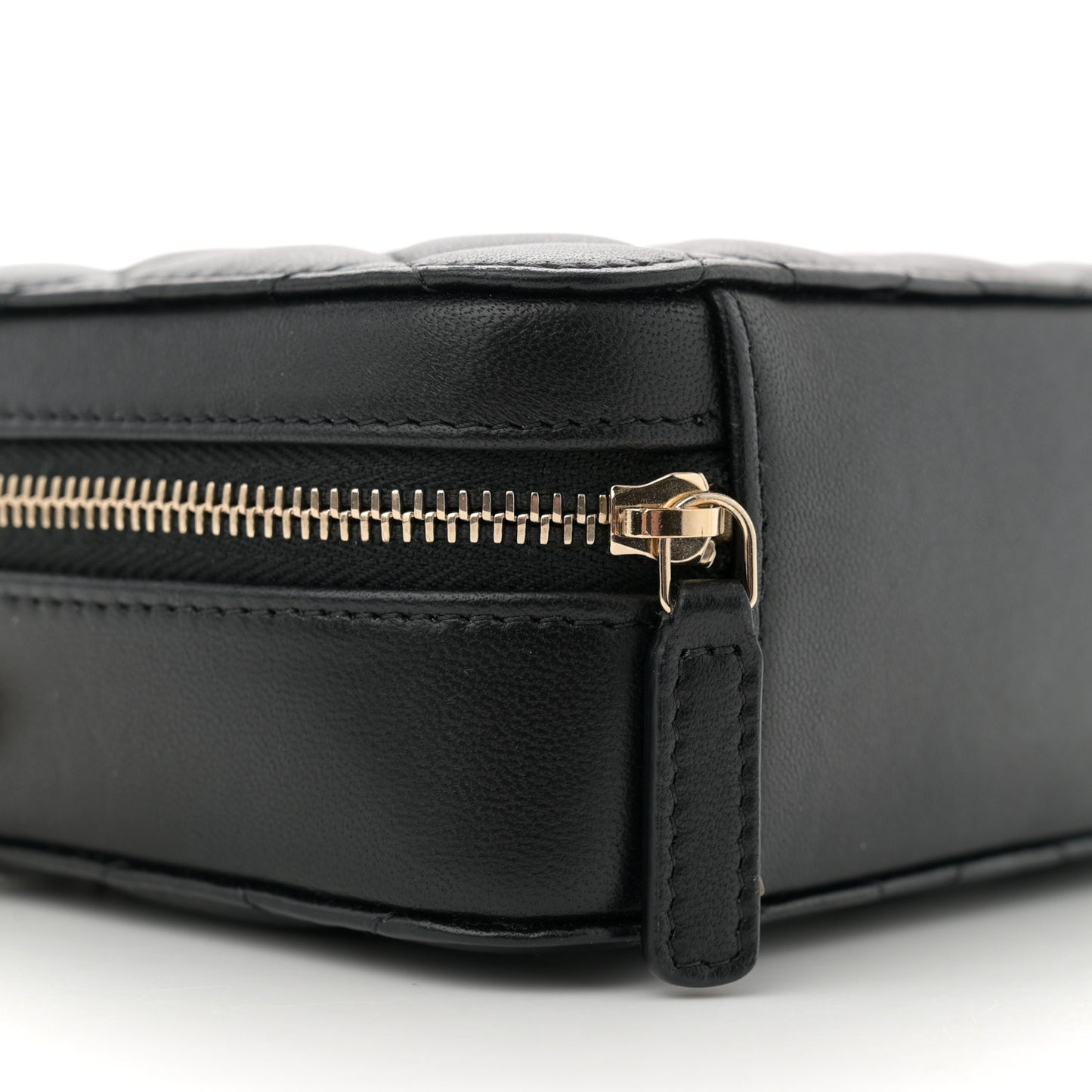 Lambskin Quilted CC Pearl Crush Camera Case Black