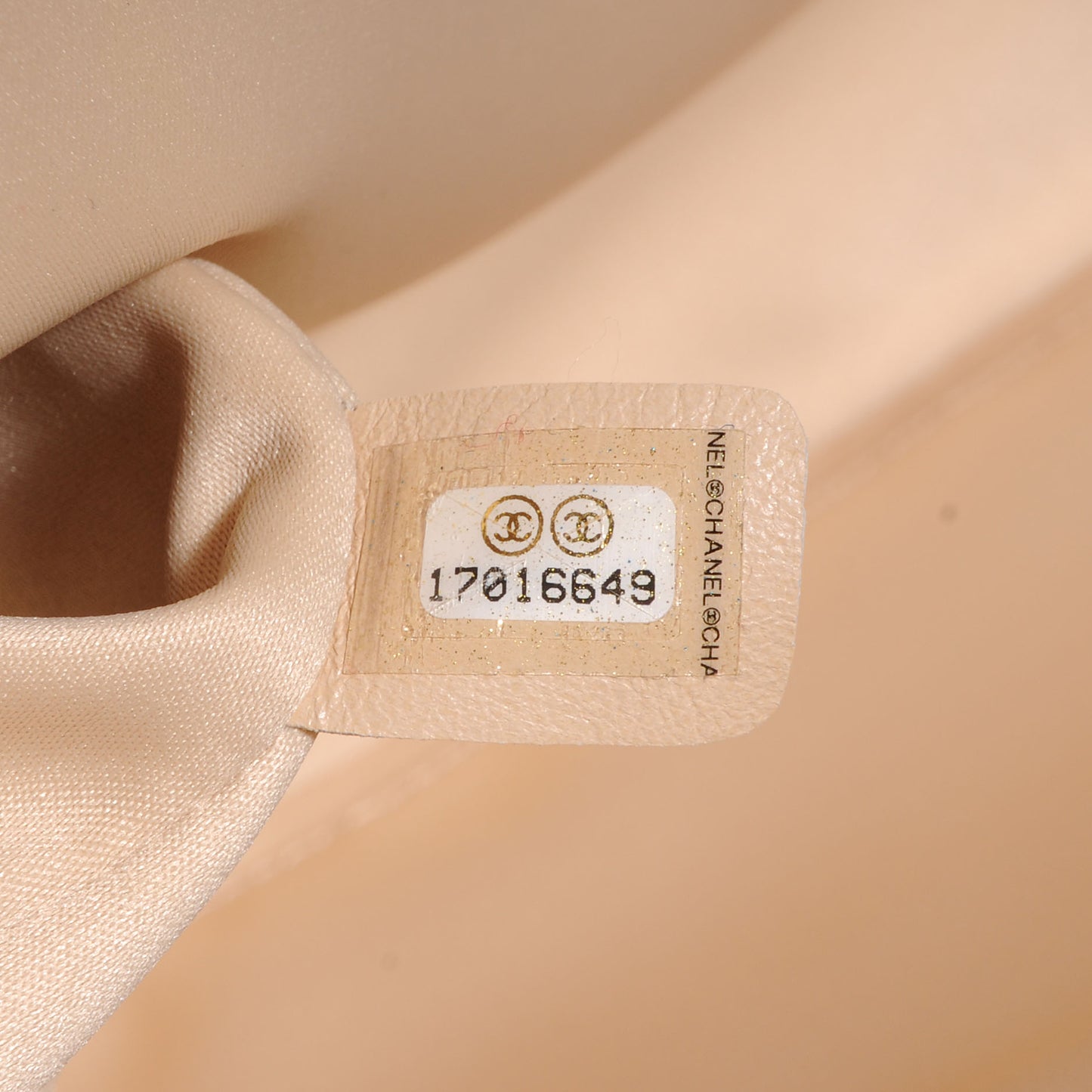 Caviar Grand Shopping Tote GST Beige Clair