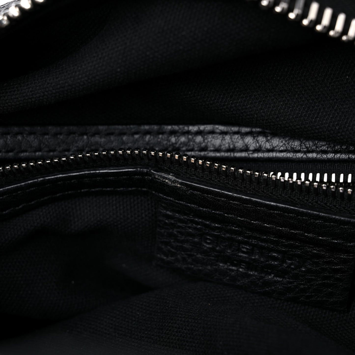 Pebbled Calfskin Small Nightingale Black