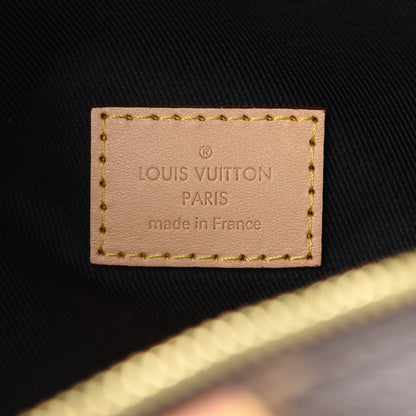 Louis Vuitton Monogram Bumbag 6 of 8