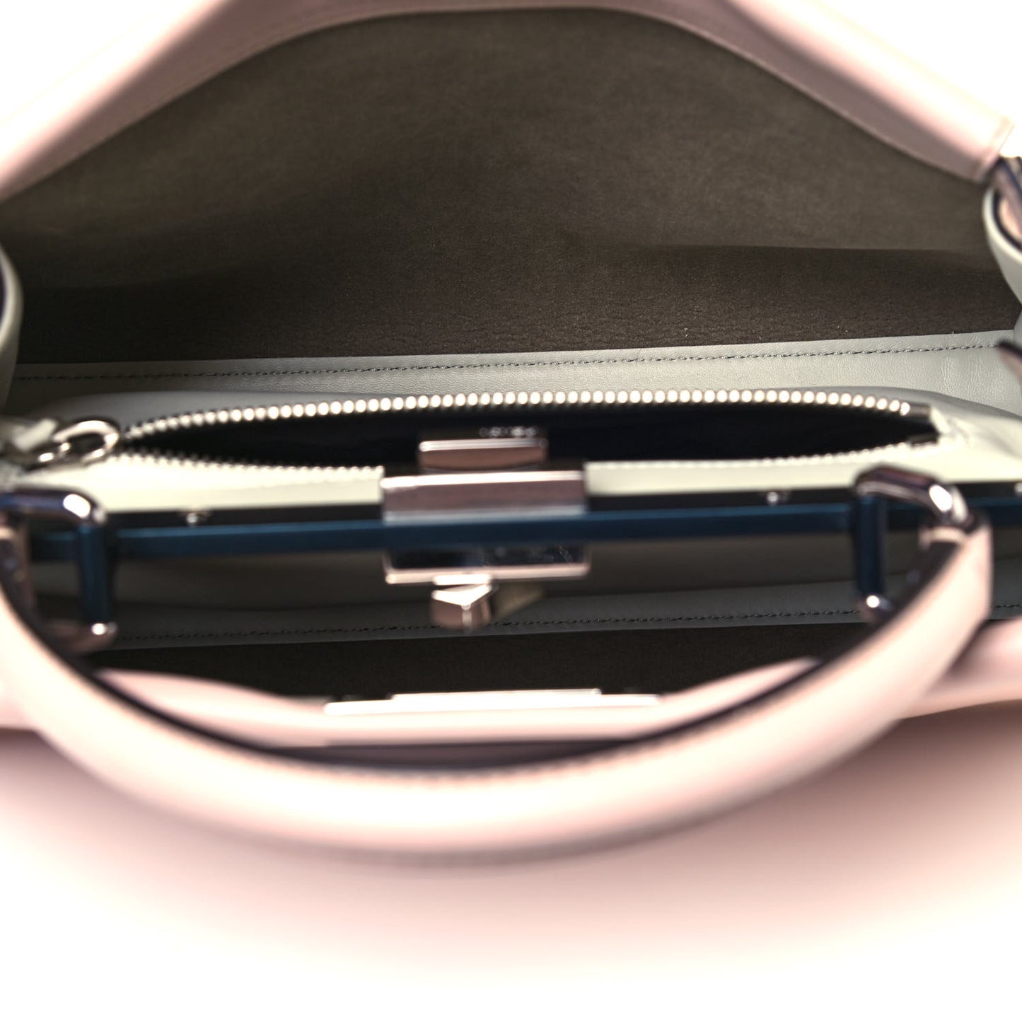 Vitello Seta Shiny Nappa Medium Peekaboo Iconic Satchel Soap Opale