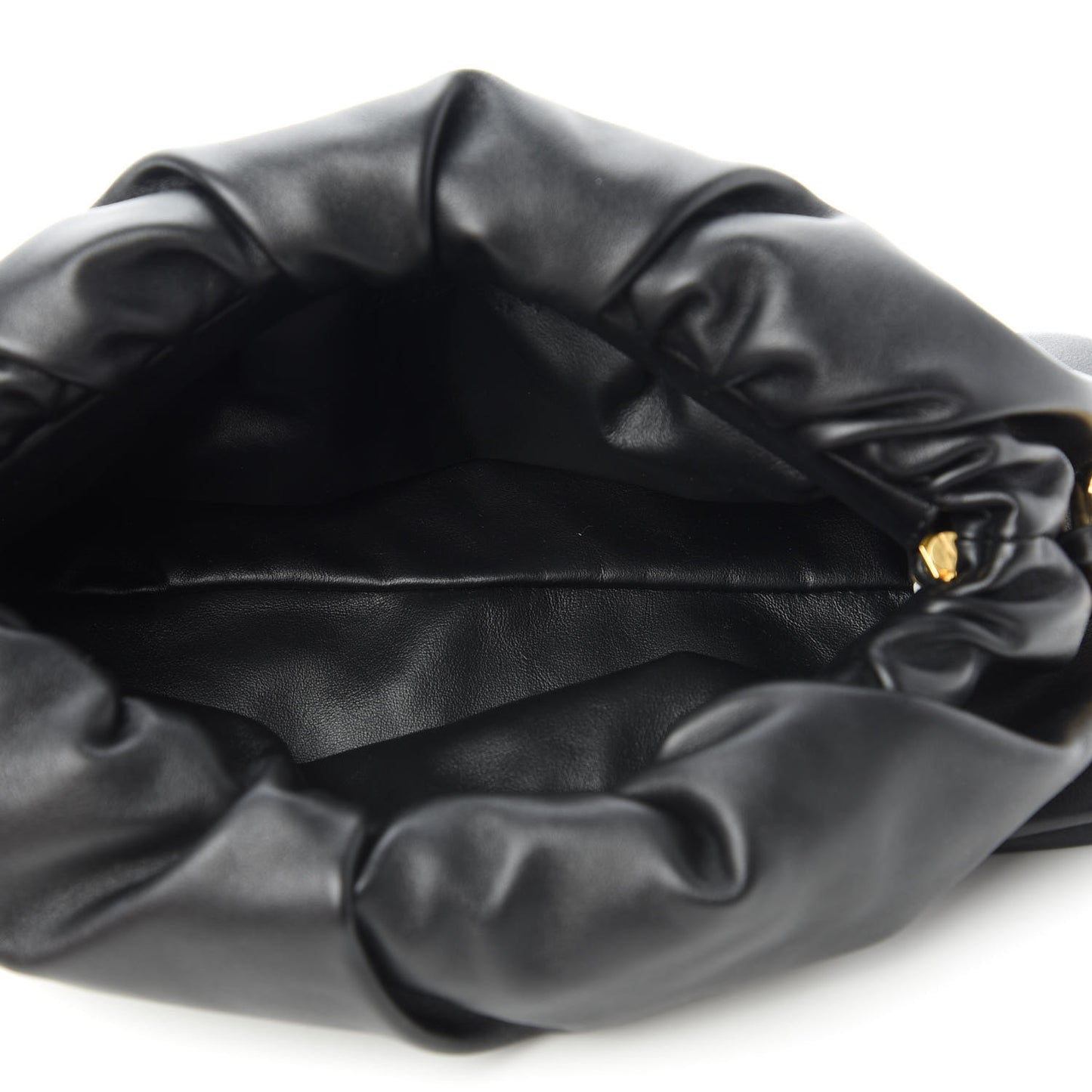 Calfskin The Pouch Chain Black