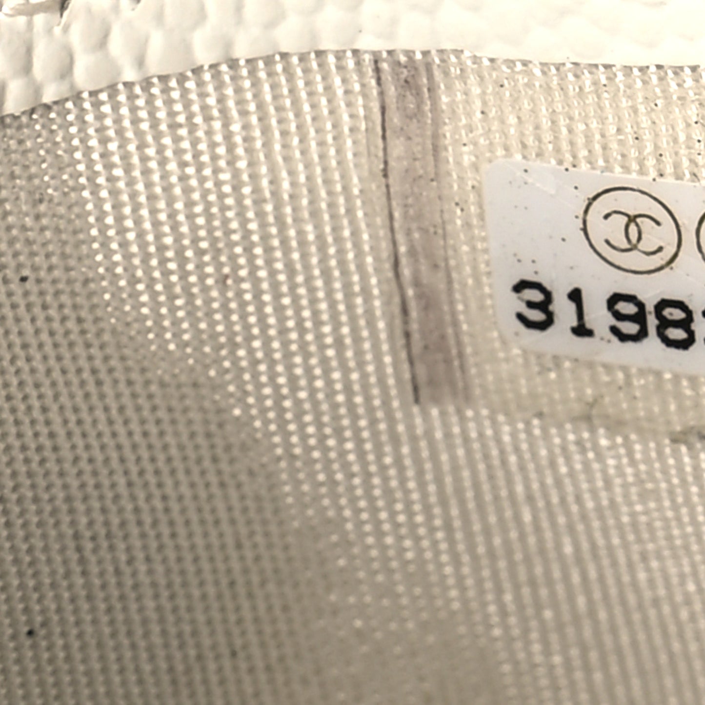 Caviar Quilted Card Holder White