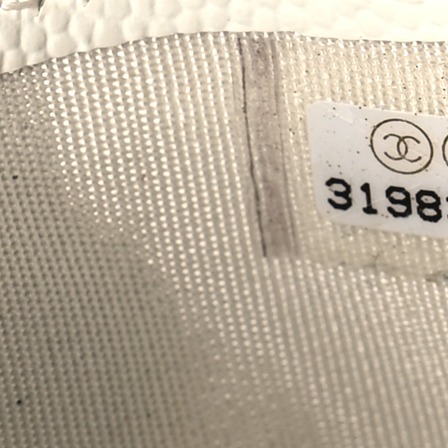 Chanel Caviar Quilted Card Holder White 8 of 10