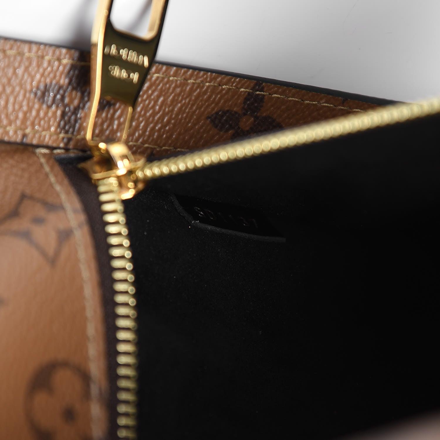 Louis Vuitton Reverse Monogram Pochette Metis 8 of 8