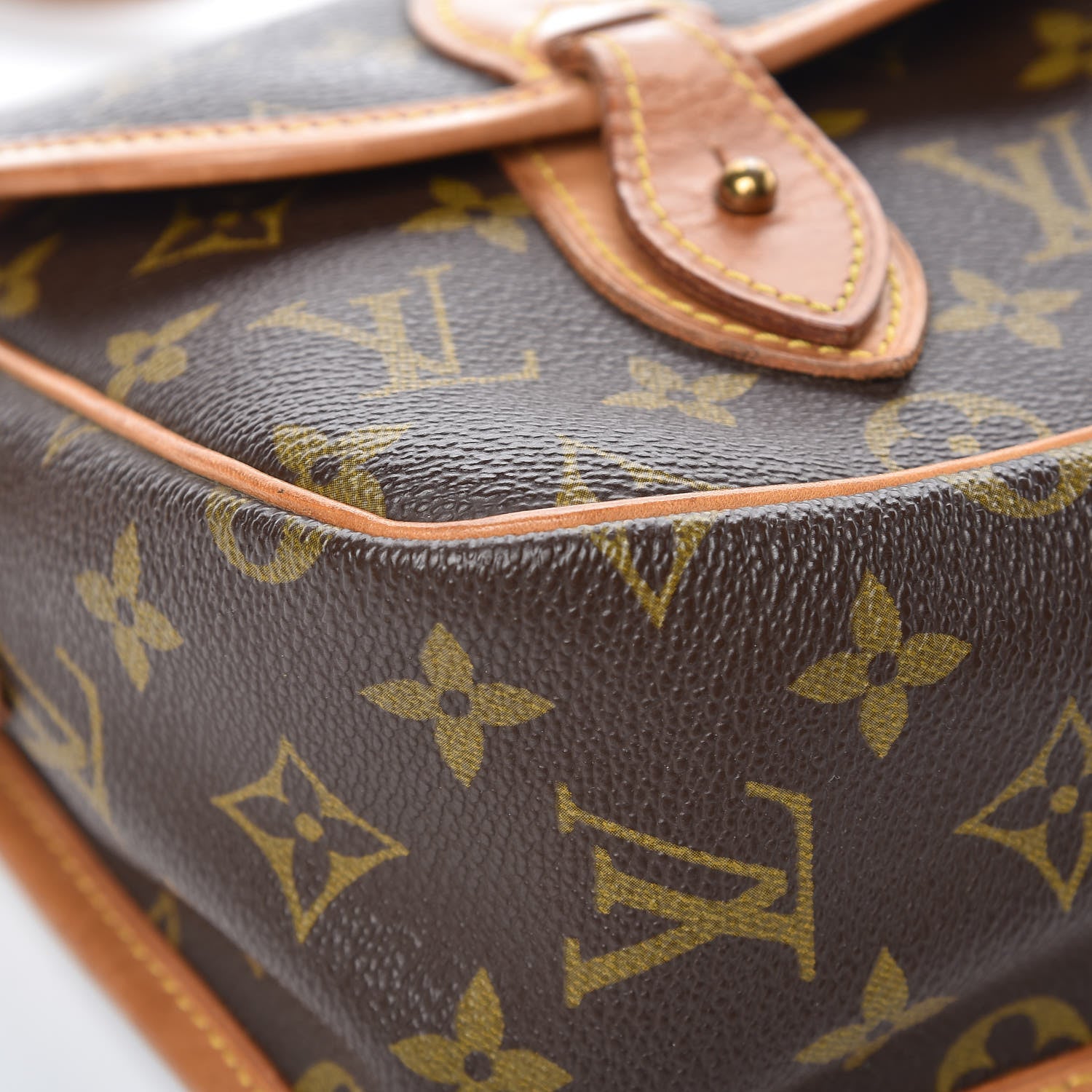 Louis Vuitton Monogram Sac Gibeciere PM 17 of 30