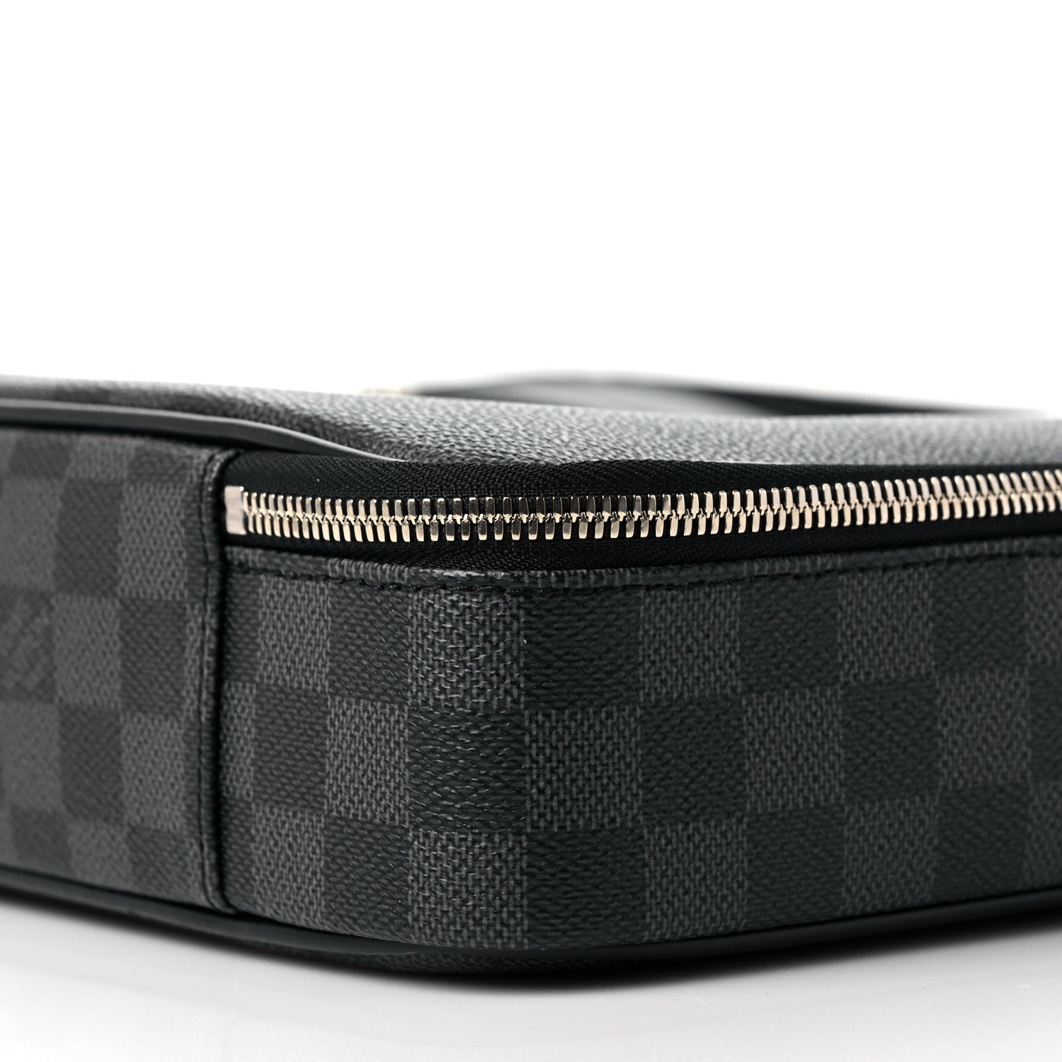 Louis Vuitton Damier Graphite Steeve 10 of 10
