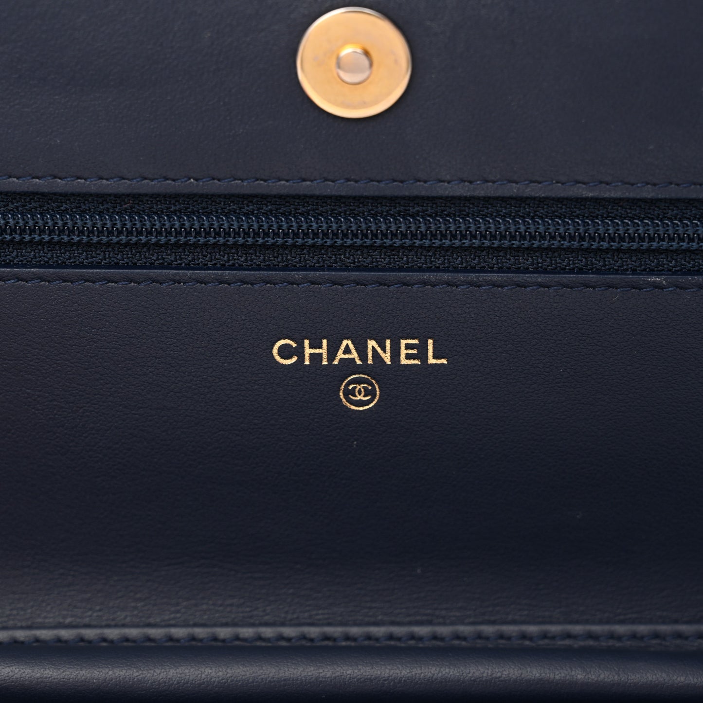 Caviar Quilted CC Filigree Wallet On Chain WOC Navy