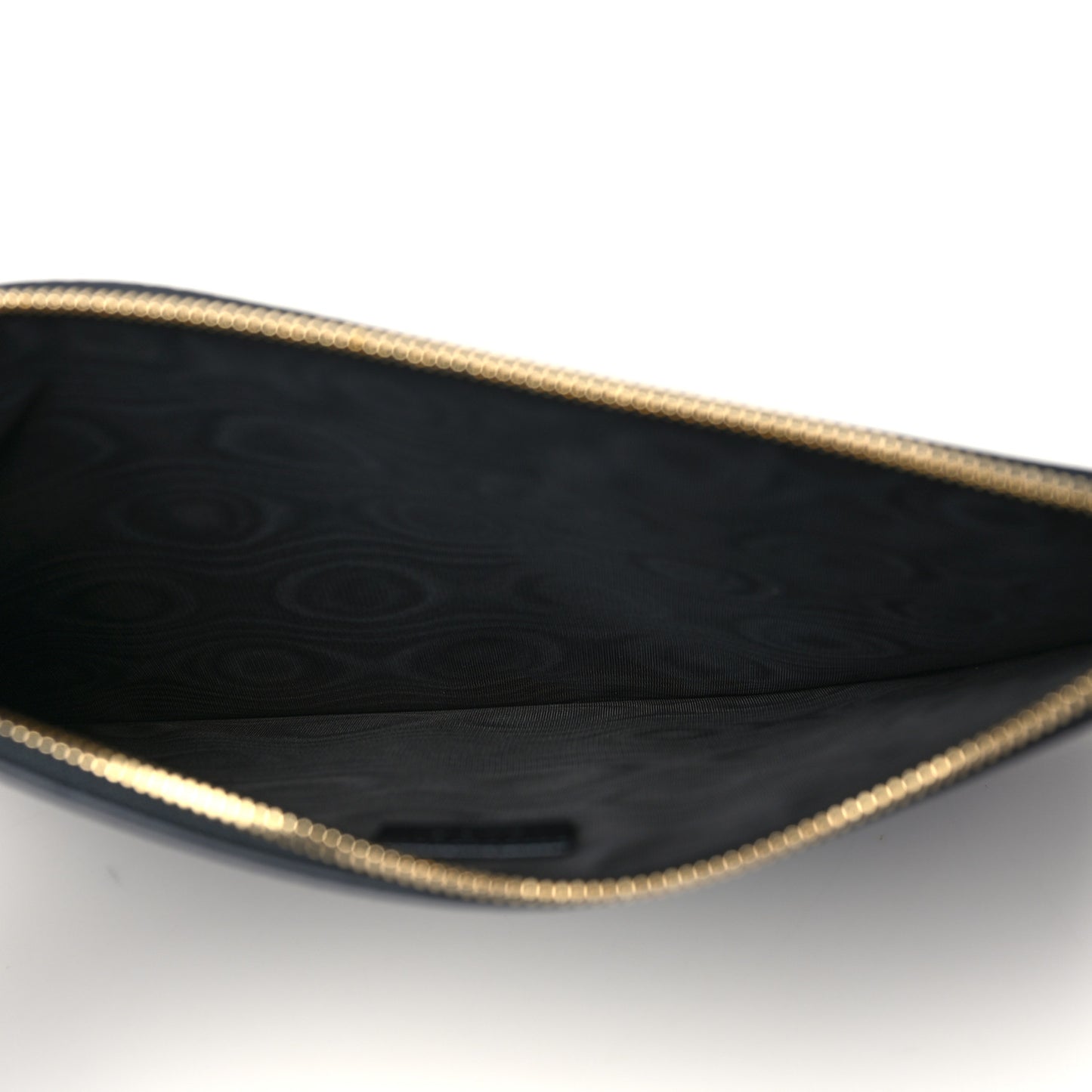 Grainy Calfskin Zumi Pouch Black