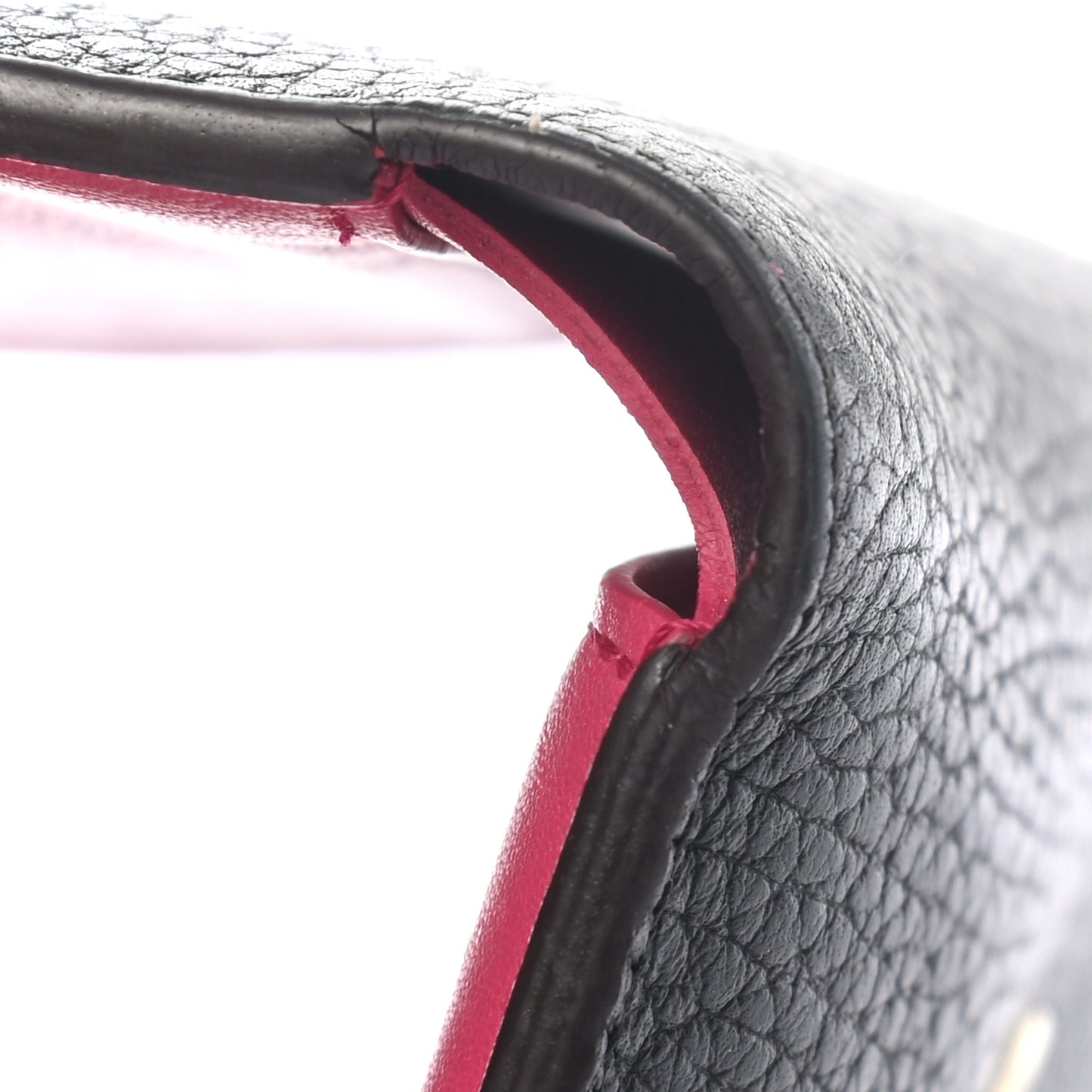 Taurillon Capucines Compact Wallet Black