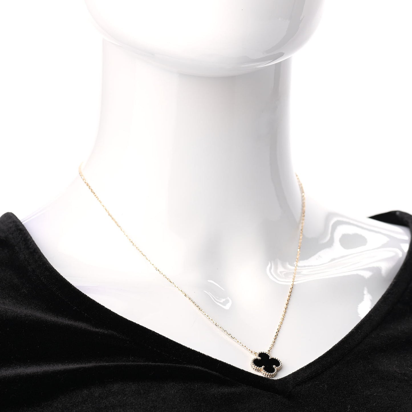 18K Yellow Gold Black Onyx Vintage Alhambra Pendant Necklace