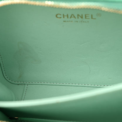 Chanel Caviar Quilted Small CC Filigree Vanity Case Green 7 of 11