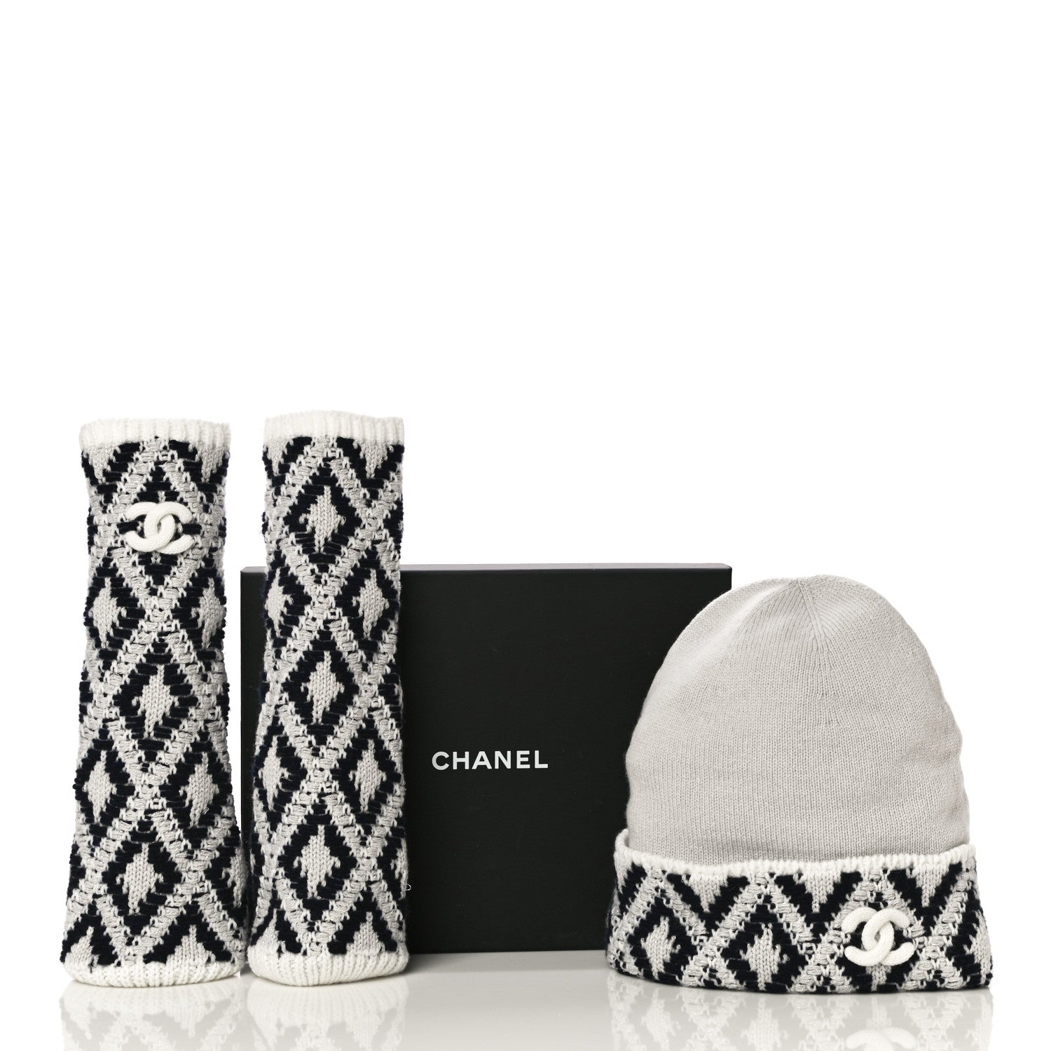 Chanel Cashmere Blend CC Beanie Hat With Gloves Set White Navy Blue 10 of 10