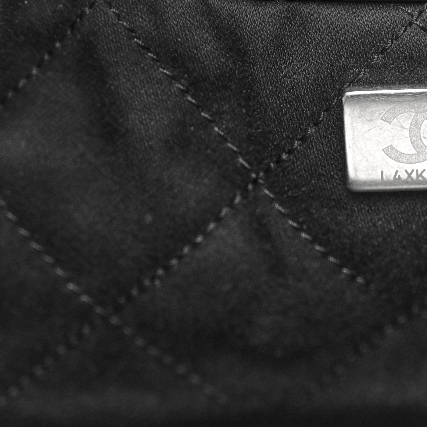 Chanel Shiny Calfskin Quilted Small Chanel 22 So Black 1729760