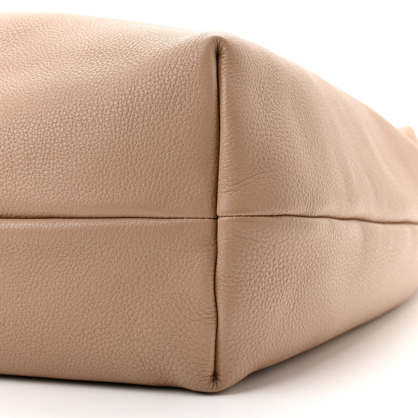 Vitello Daino Hobo Cammeo
