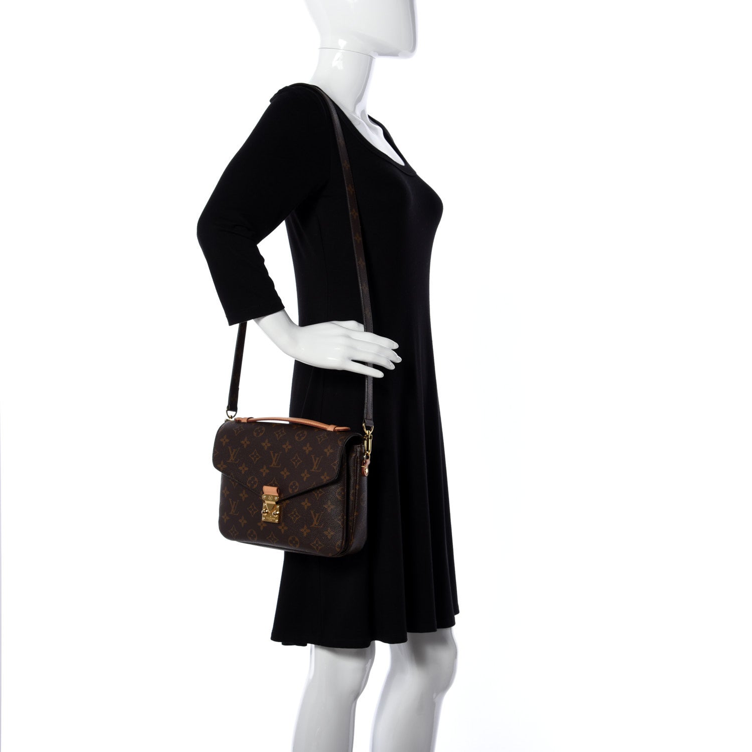 Louis Vuitton Monogram Pochette Metis 4 of 27