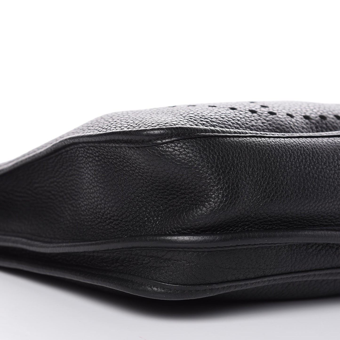 Taurillon Clemence Evelyne III PM Black