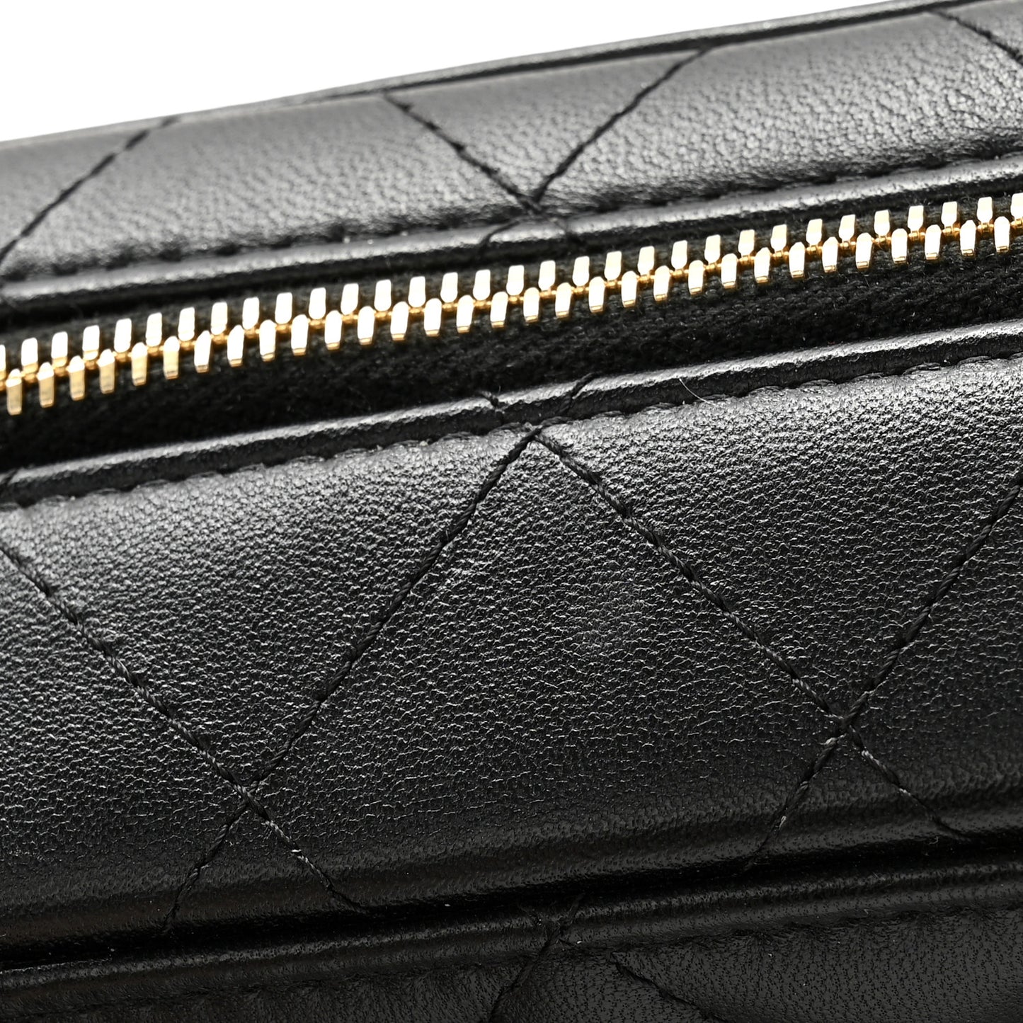 Lambskin Quilted Golden Plate Clutch With Chain Black