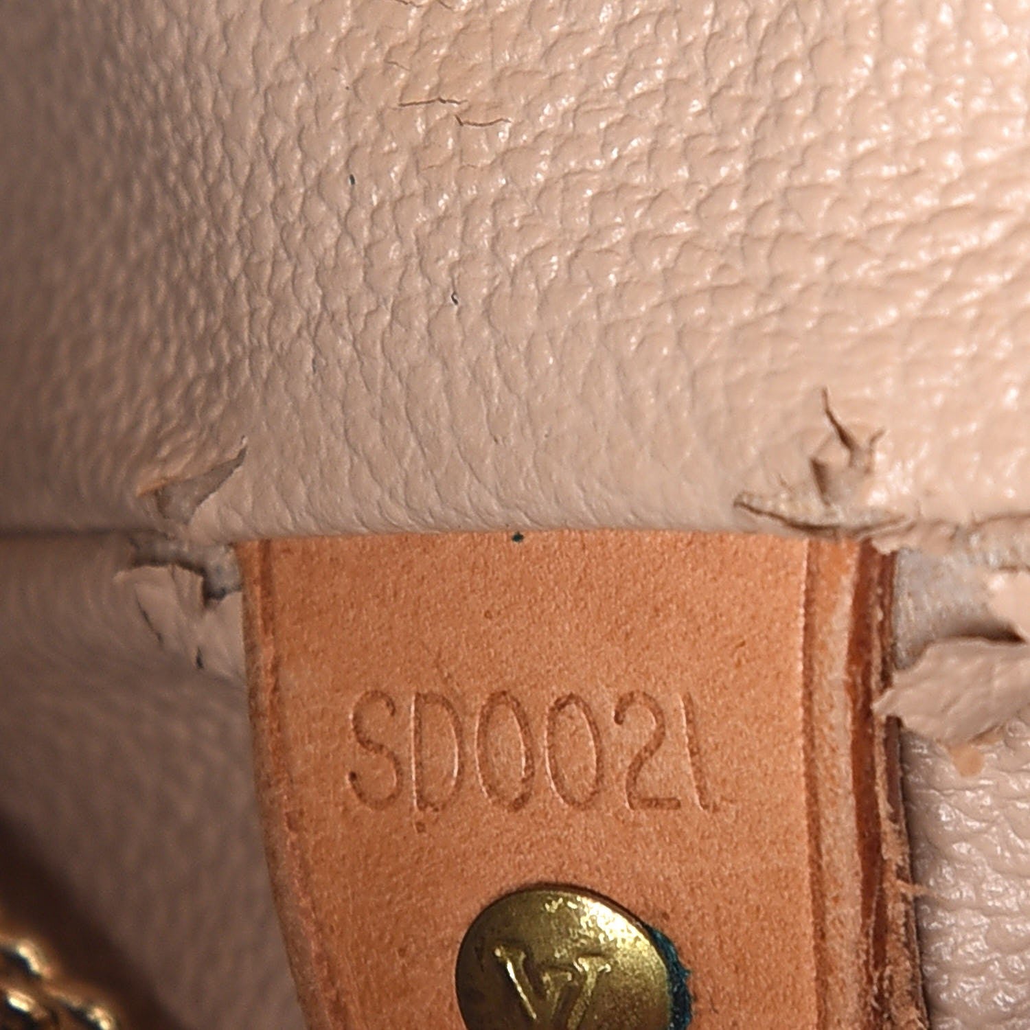 Louis Vuitton Monogram Petit Bucket 23 6 of 11