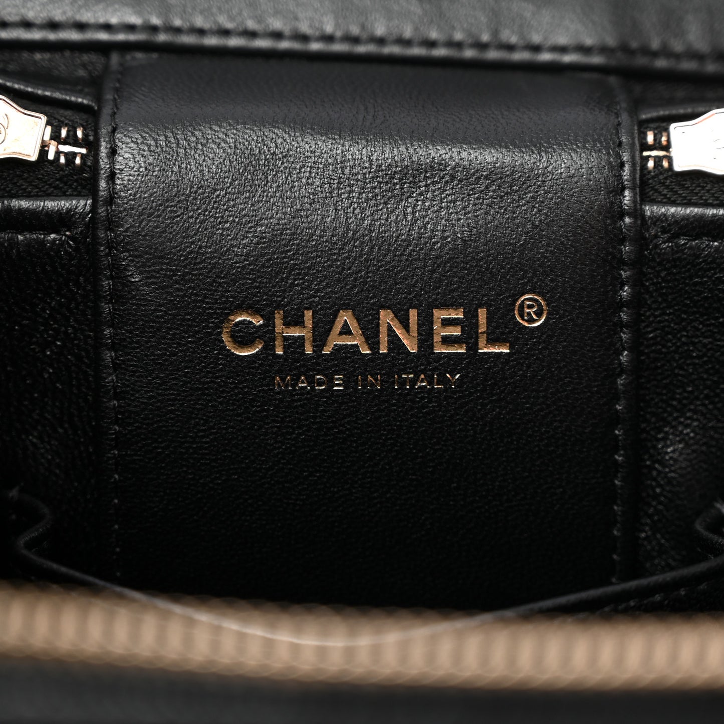 Caviar Quilted Small CC Vanity Case Black