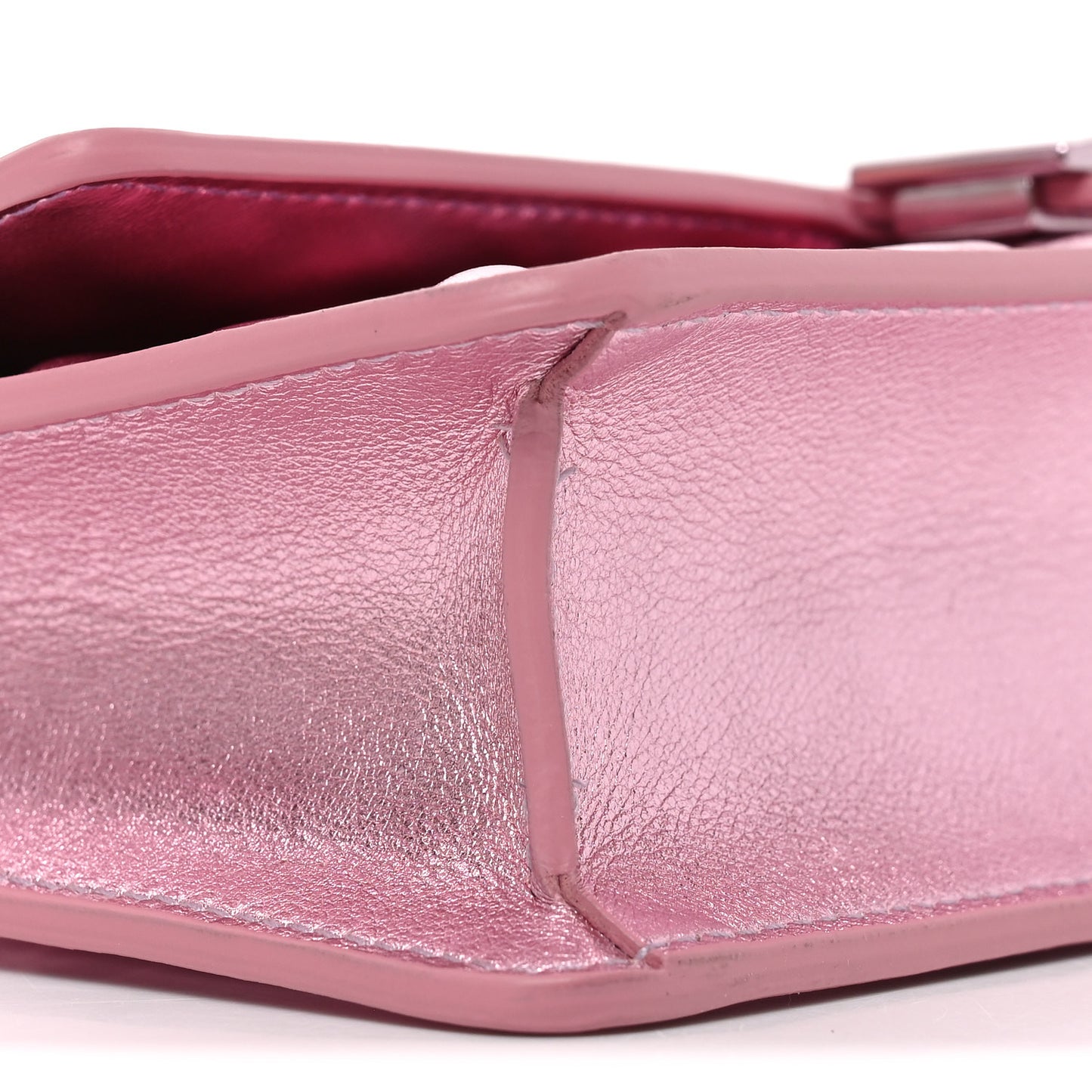 Metallic Nappa Matisse FF Embossed Wallet On Chain Rosa