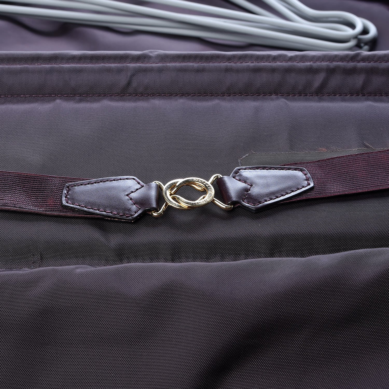 Louis Vuitton Taiga Canvas 5 Hanger Garment Carrier Bordeaux 18 of 20