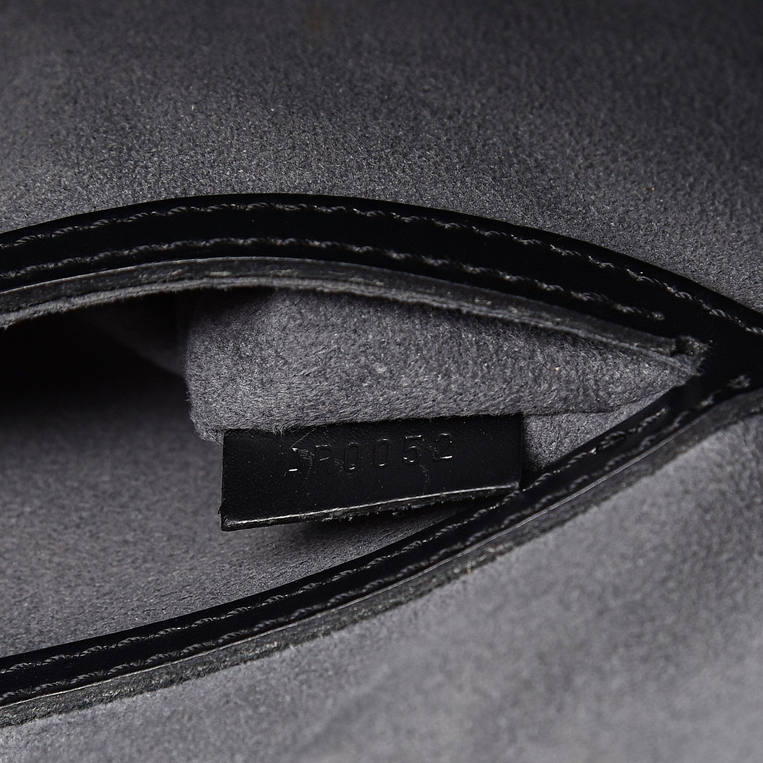 Louis Vuitton Epi Alma PM Black 5 of 9