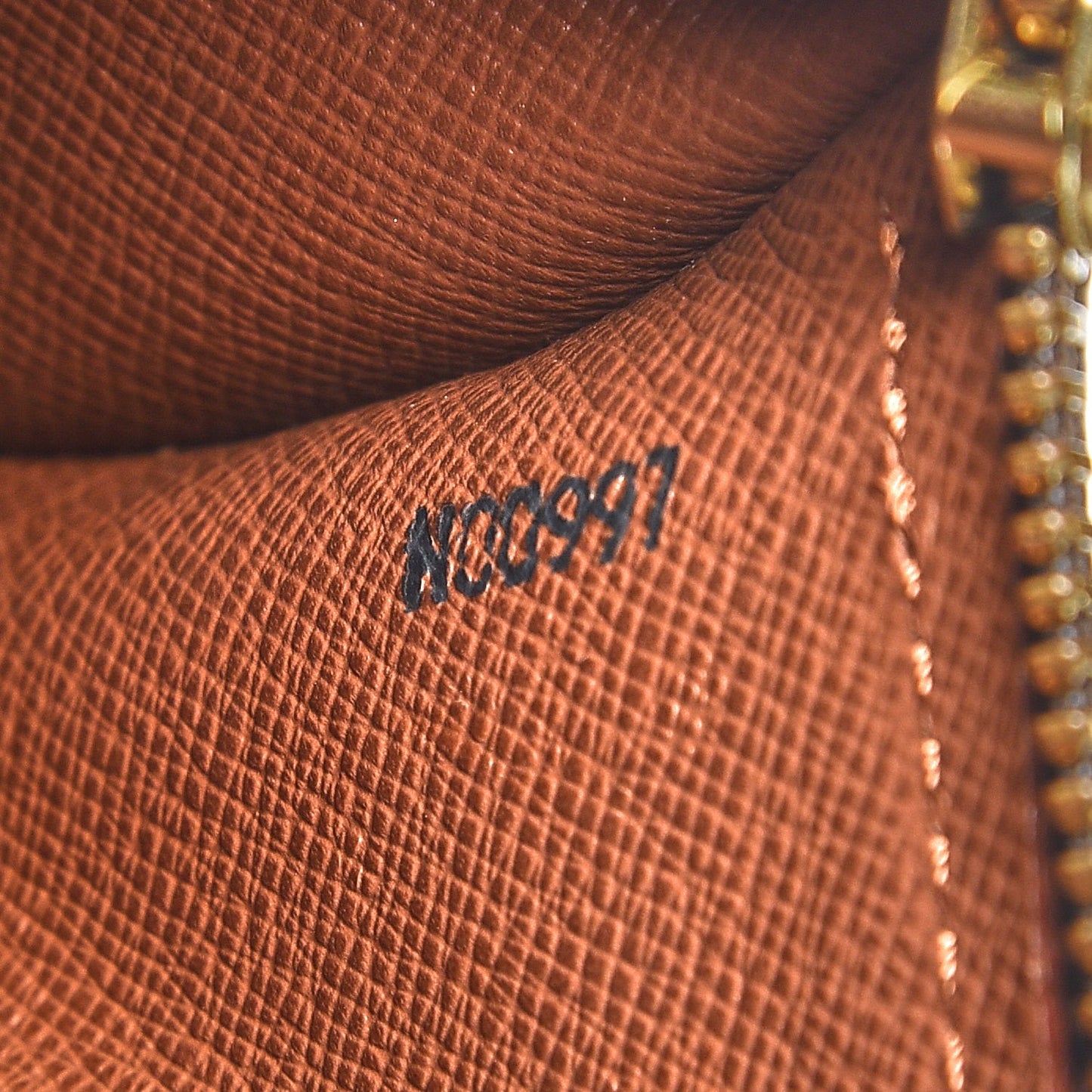 Monogram Papillon 30