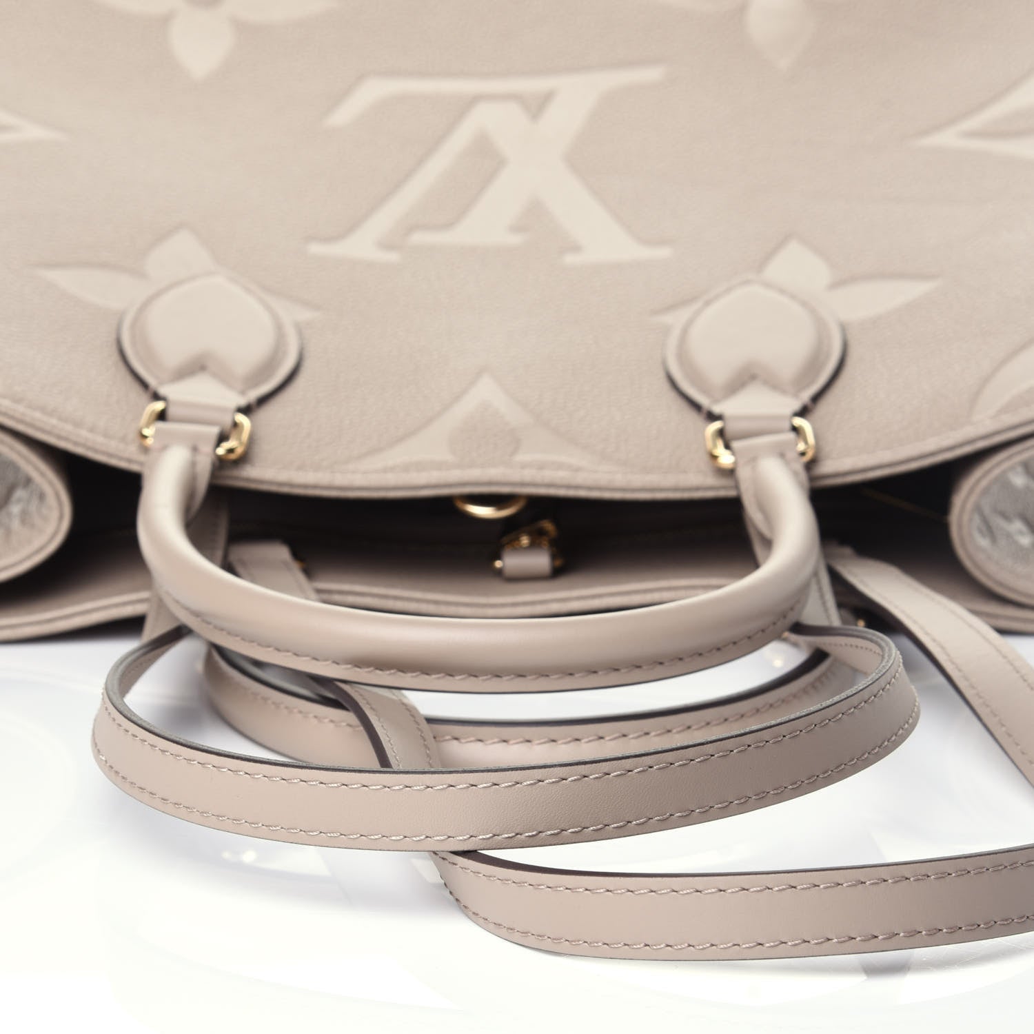 Louis Vuitton Empreinte Monogram Giant Onthego MM Tourterelle 12 of 12