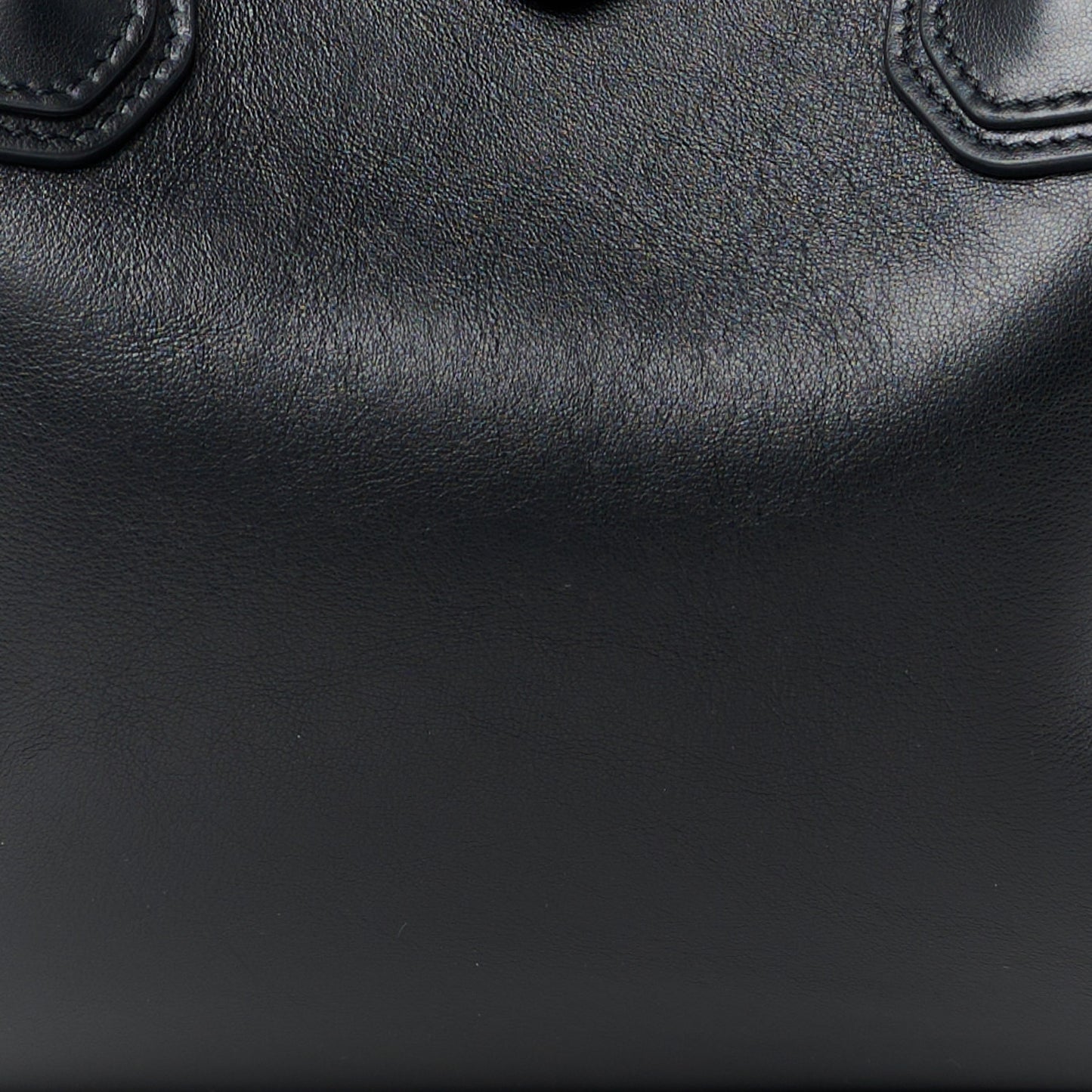 Smooth Calfskin Small Soft Antigona Black