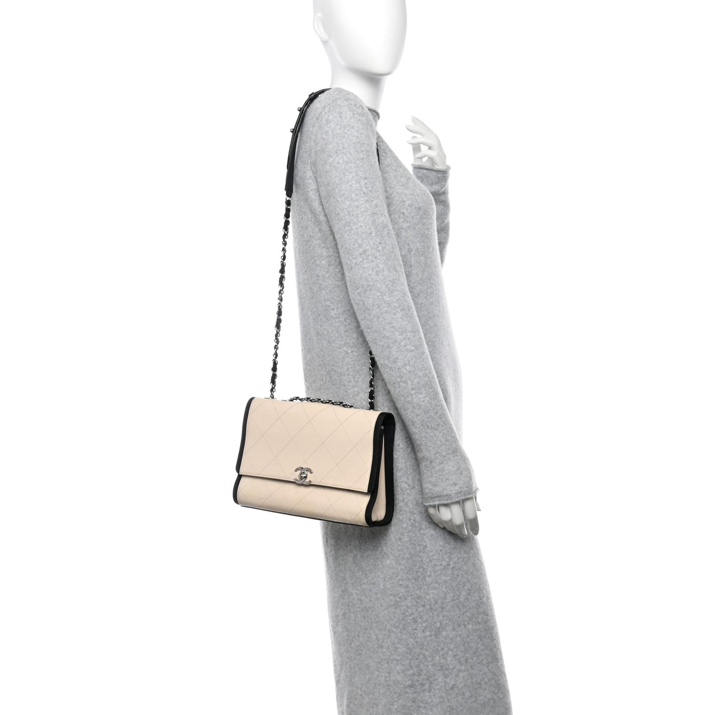 Aged Calfskin Grosgrain Quilted Chain CC Flap Ivory Black
