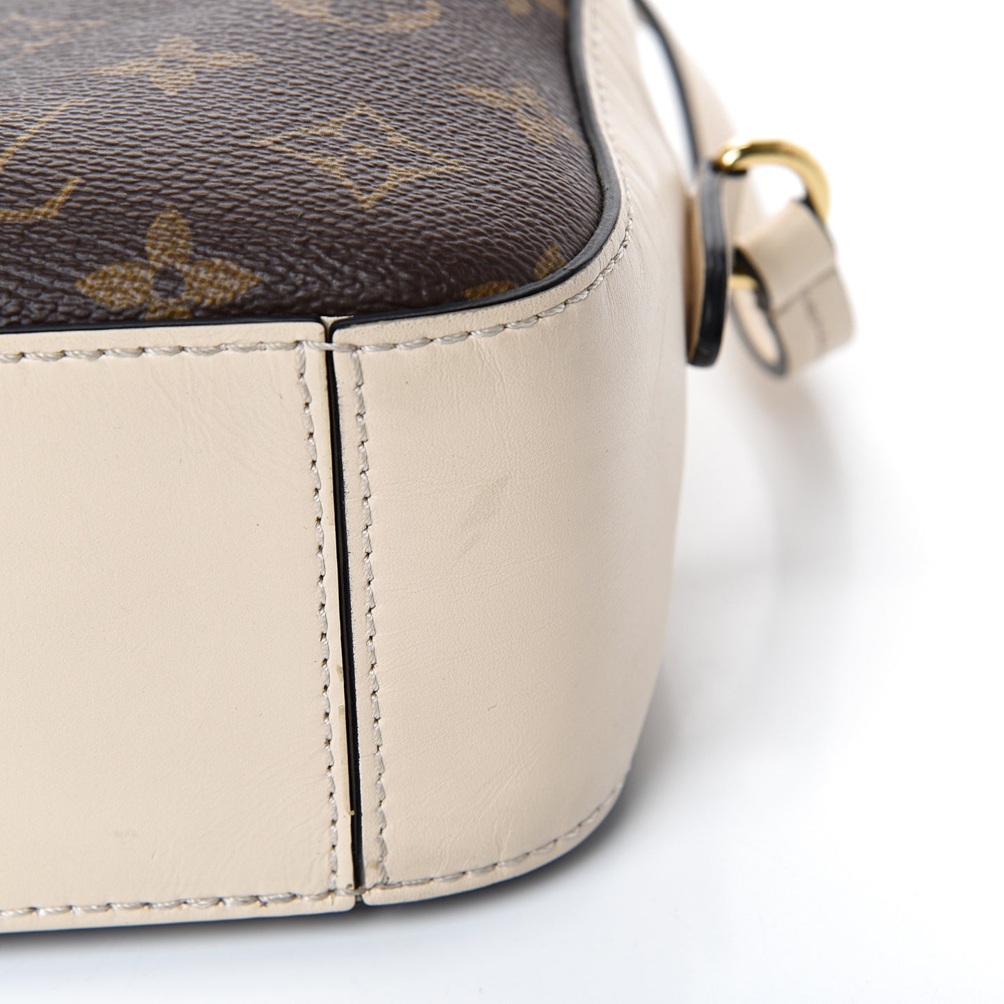 Monogram Saintonge Creme