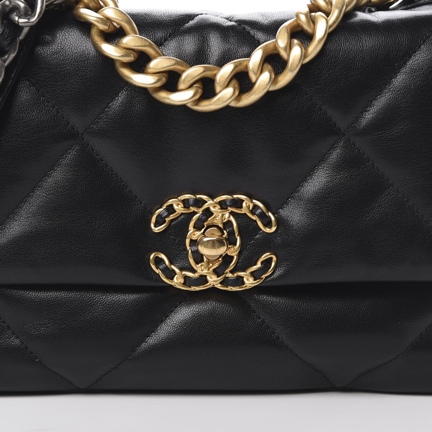 Goatskin Quilted Medium 19 Flap Black