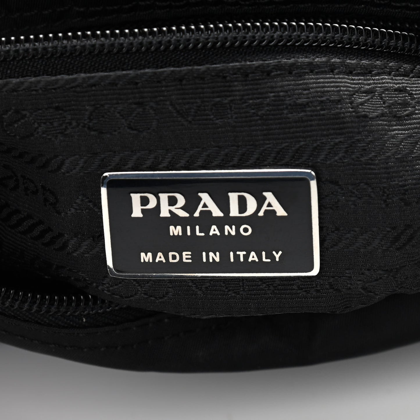 Nylon Vela Messenger Black