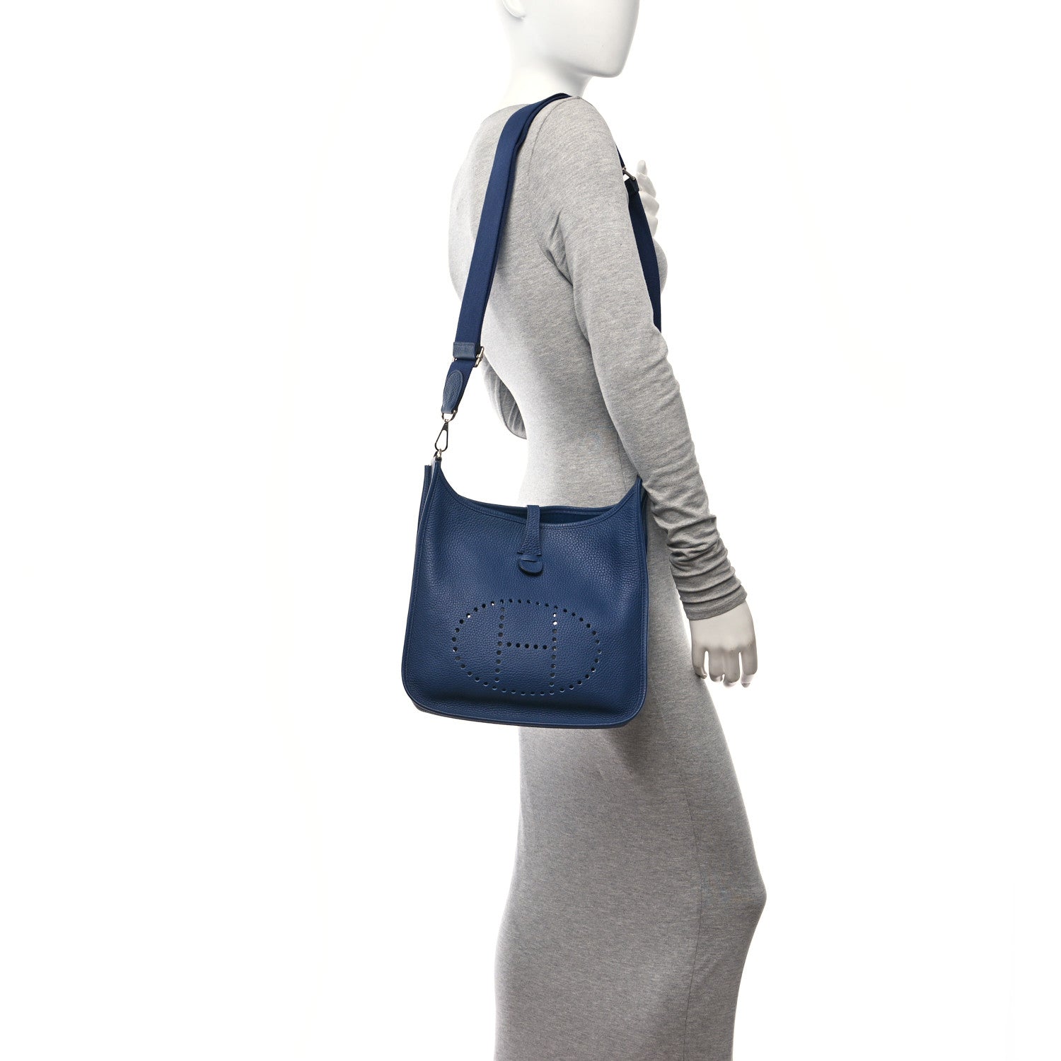 Hermes Taurillon Clemence EVELYNE III PM Deep Blue 2 of 11