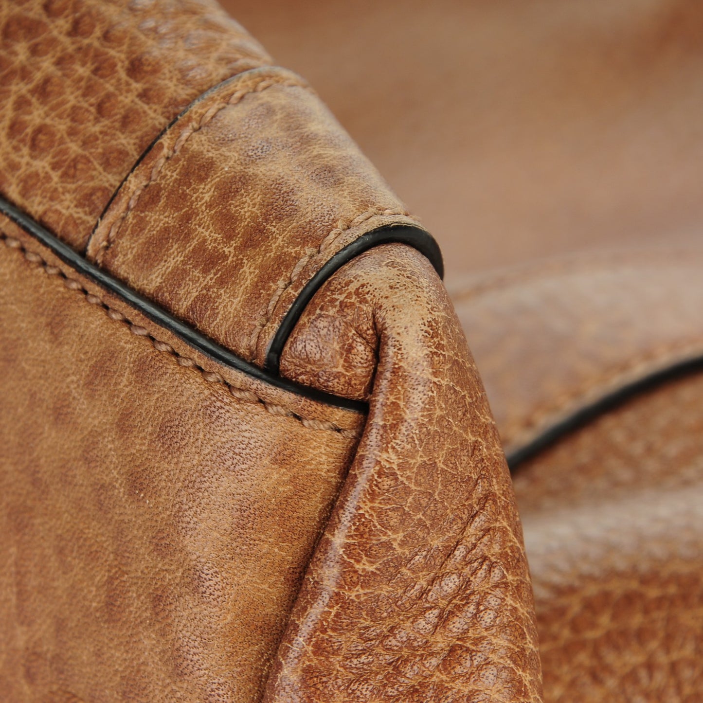 Pebbled Calfskin Medium Miss GG Top Handle Bag Light Cuir