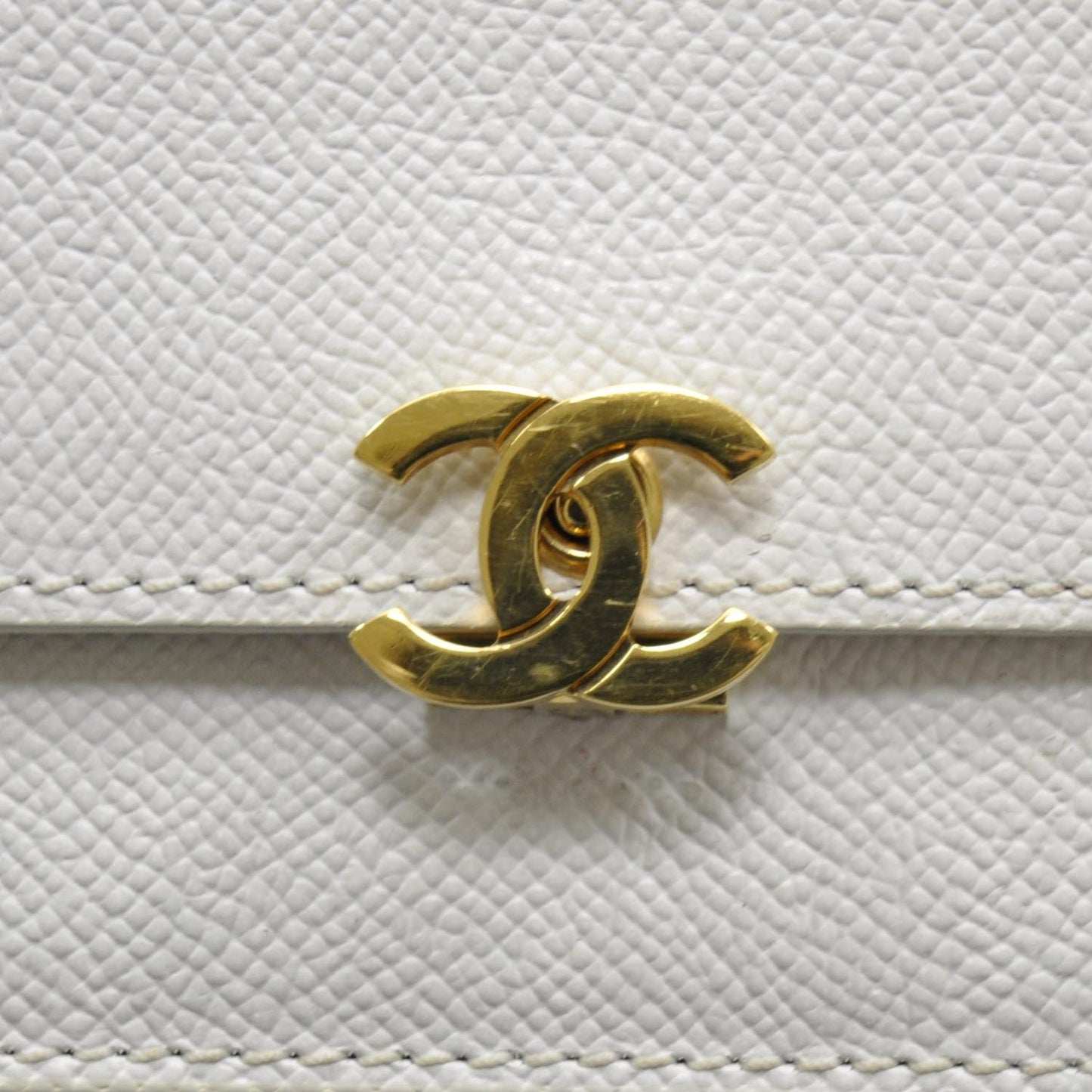 Caviar Wallet on Chain White