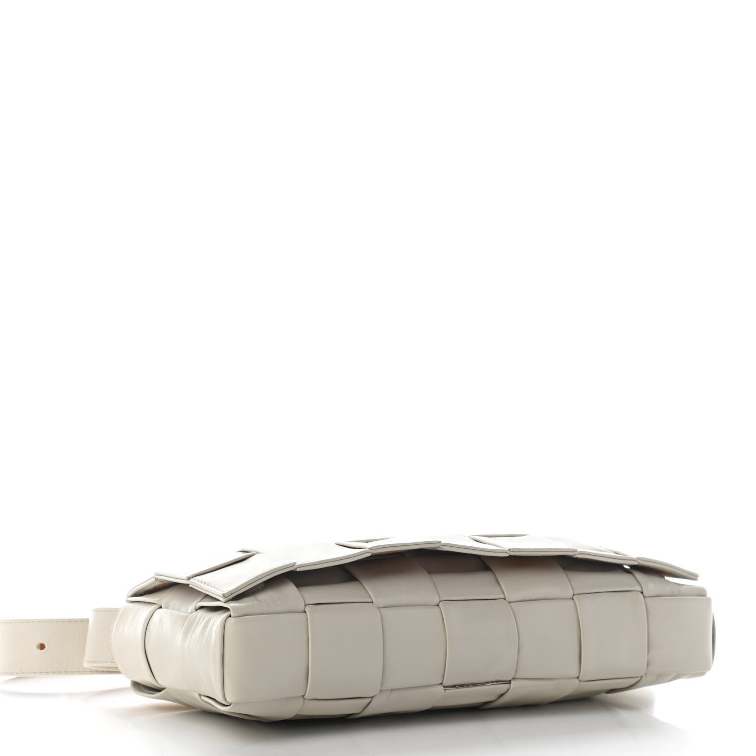 Bottega Veneta Lambskin Maxi Intrecciato Shoulder Bag Bag White 4 of 8