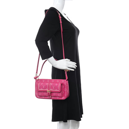 Louis Vuitton Monogram Fall For You Maxi Multi Pochette Accessories Fuchsia 2 of 7
