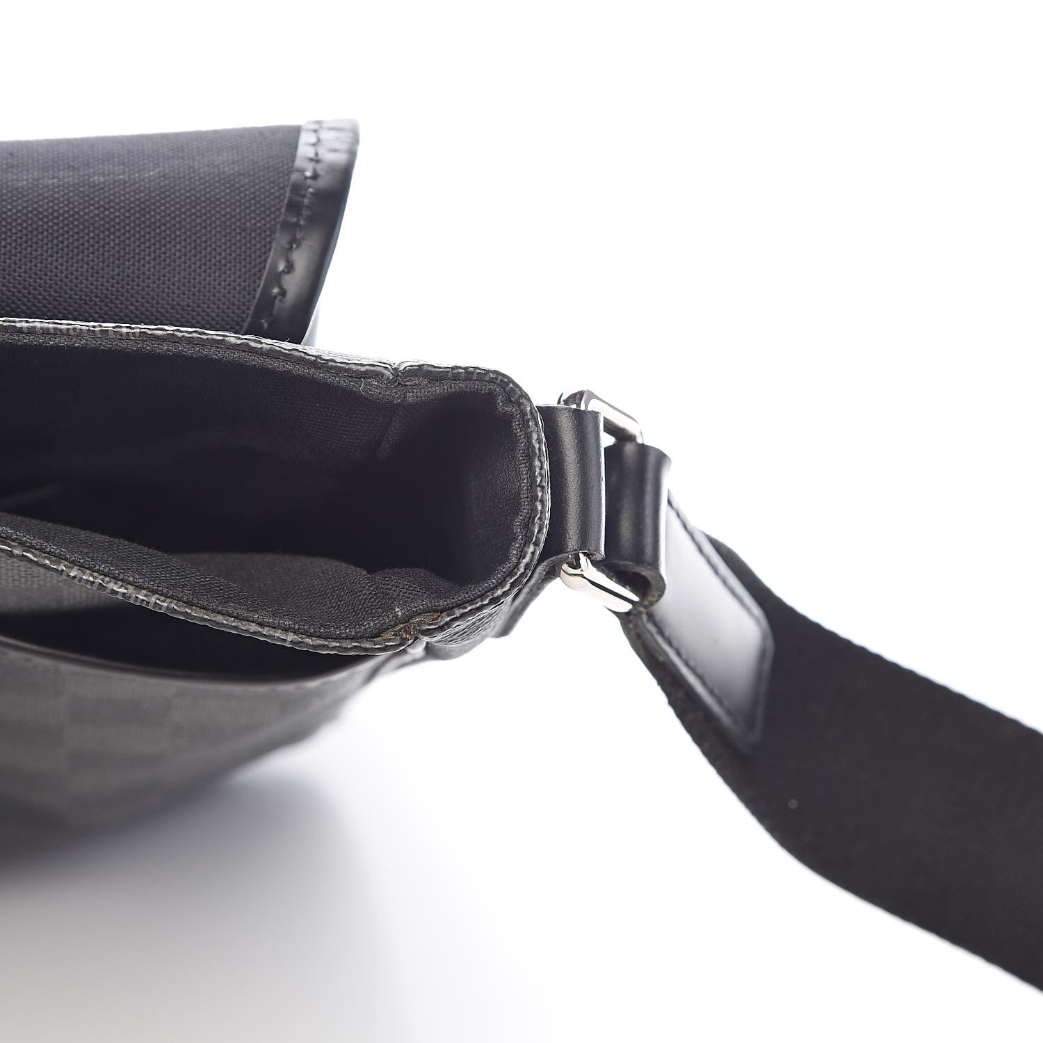 Louis Vuitton Damier Graphite District MM 11 of 14
