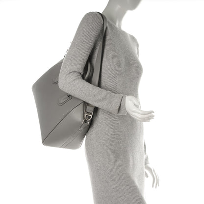 Givenchy Sugar Goatskin Medium Antigona Pearl Grey 2 of 8